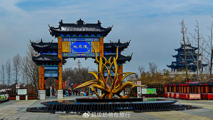 里沙岗地貌格外吸引目光,它就是黄沙漫漫的盐城盐都区龙冈镇的卧龙岗