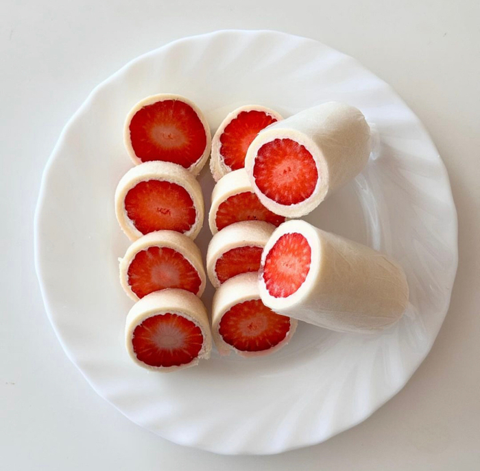 草莓面包卷里面真的有草莓抓住还能吃草莓的季节