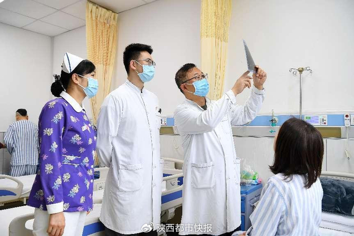 胯骨种牙移花接木