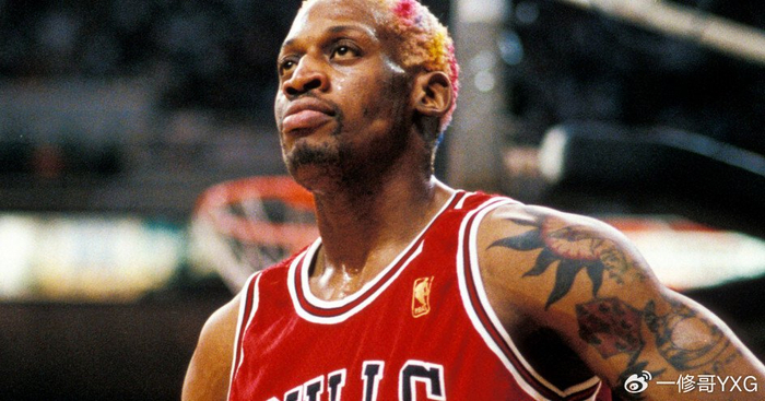 nba篮板王7连庄,场外生活比球场上还精彩,话题流量明星"大虫"|罗德曼