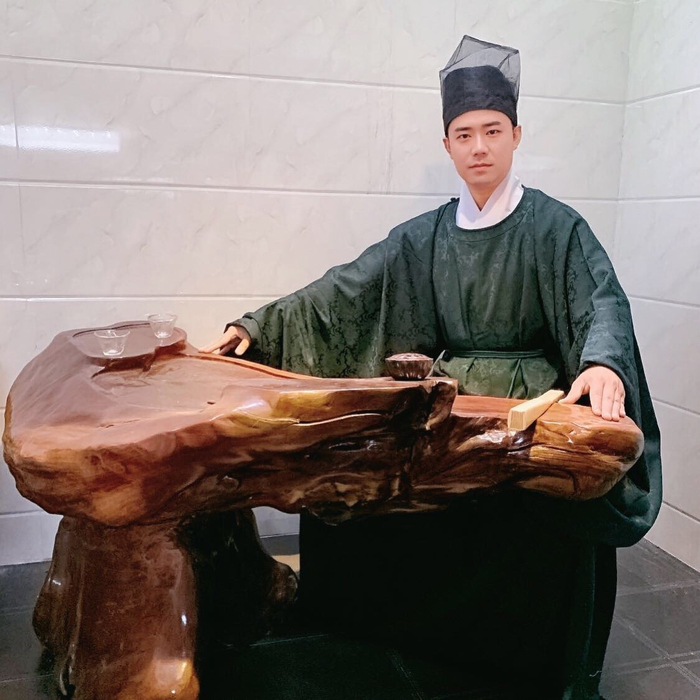 明代圆领袍:圆领袍历史要比道袍更为悠久,可以上溯到商代|正装|官服|范仲淹|历史书|武将_新浪新闻