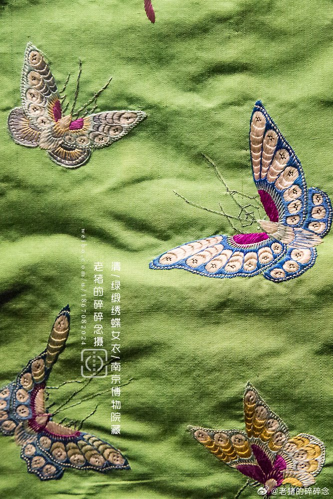 古代服饰|清.绿缎百蝶衣