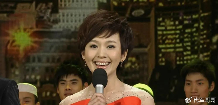 盘点历届央视春晚36位美女主持人你最喜欢谁