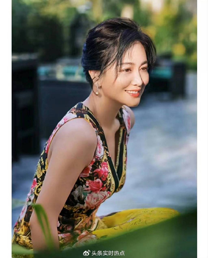 涓子再演《上错花轿嫁对郎》延续经典 新版《花轿喜事》角色反差大|上