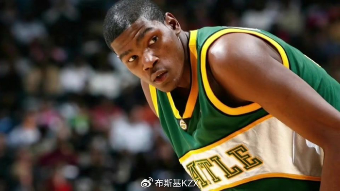 蜕变之路:杜兰特从瘦弱新秀到篮球死神的进化史,西雅图榜眼秀!