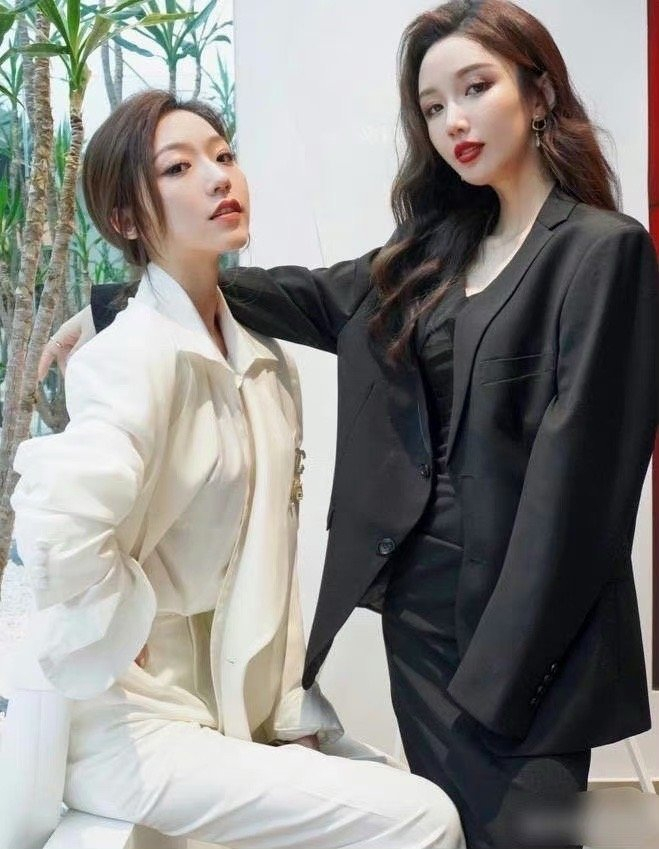 kpllpl女解说主持大pk这波大伙儿觉得谁赢了