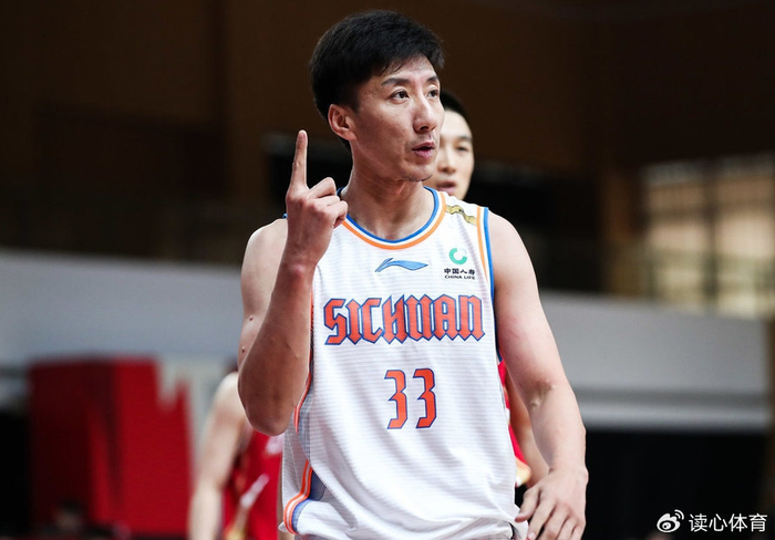 张镇麟退出男篮,辽宁续约神射手!四川敲定新帅,焦海龙加盟山西