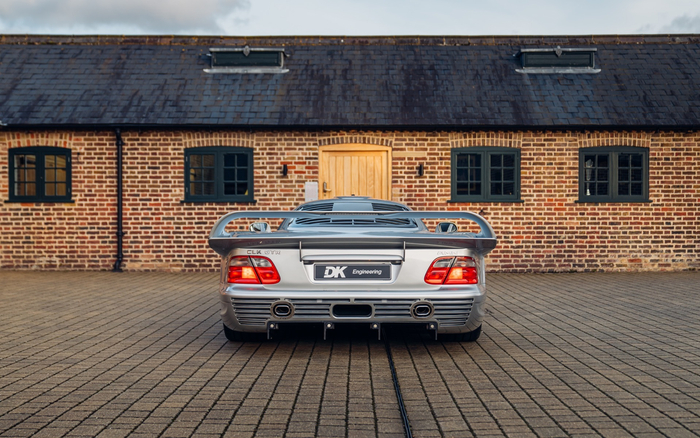 性感的尤物奔驰clkgtr全球限量25台69升v12自然吸气现市值1000w美元