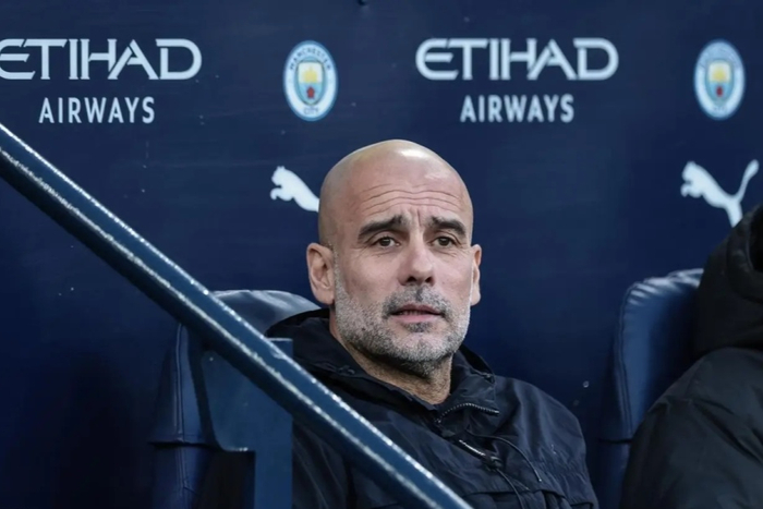 英超月最佳教练成“下课魔咒”！4人已折2人，瓜迪奥拉恐接“烫手山芋”