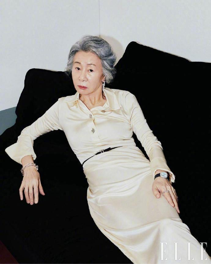 尹汝贞 elle korea 韩版六月刊封面画报,佩戴着tiffany珠宝出镜