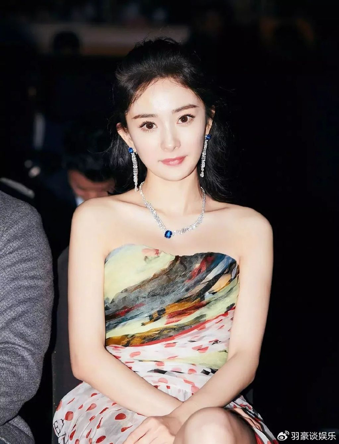 看了她的初三照片,不敢轻易追求!|杨幂|外貌|女神_新浪新闻