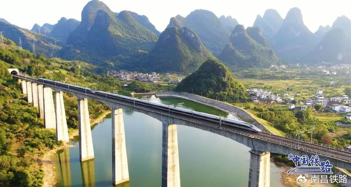 出发!矿泉水瓶上的美景是真的!|广西|桂林市_新浪新闻