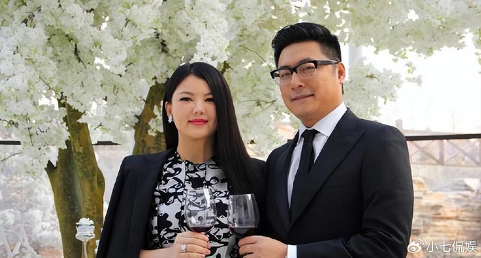 染黄发像精神小伙,父女同框似兄妹|王诗龄|王岳伦|李湘_新浪新闻