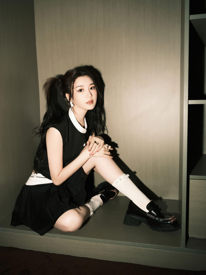 来看看今日份甜酷双马尾@毛晓彤 !|毛晓彤_新浪新闻