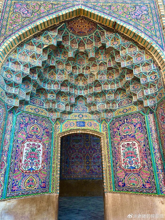 少女心中的天堂设拉子粉红清真寺