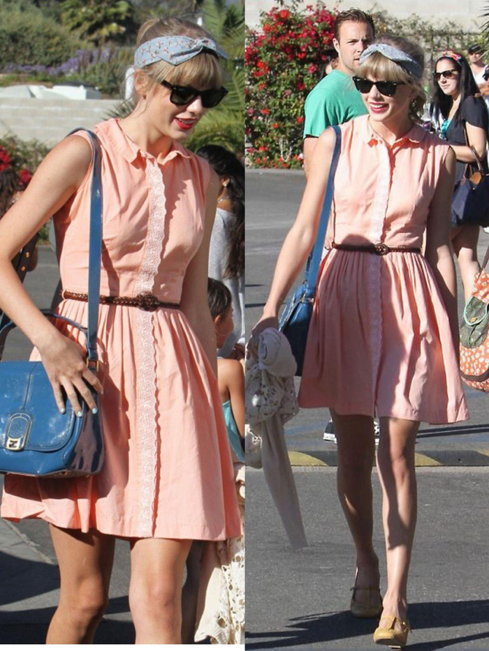 喜欢穿迷你裙的taylorswift基本上所有颜色印花格纹都能轻松驾驭