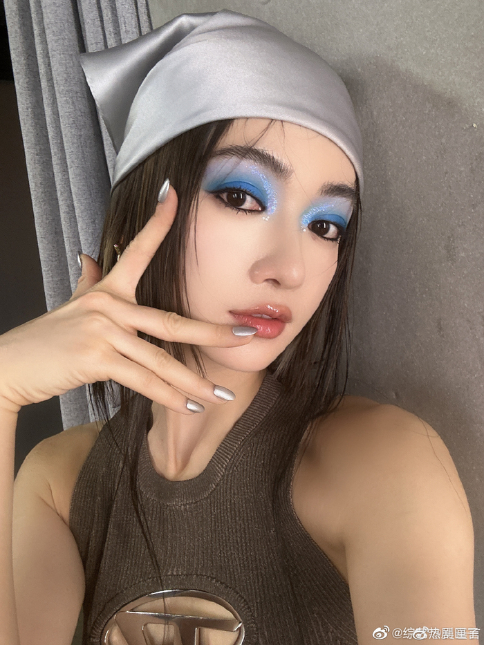 千禧辣妹妆真的好绝啊!吴谨言yyds 67!