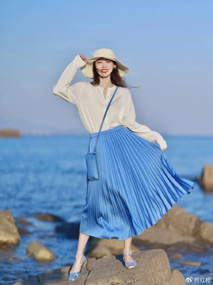 我被"百褶裙"惊艳到了!你看博主穿搭示范就懂,遮肉显瘦又洋气|百褶裙|