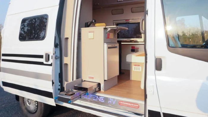 2268万亲民价格江铃福顺底盘2024款趣蜂b710房车