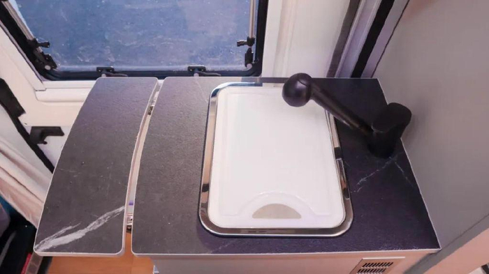 2268万亲民价格江铃福顺底盘2024款趣蜂b710房车