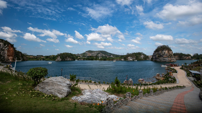 水晶山休闲运动游丹阳眼镜城——黄连山村——凤凰湖公园——水晶山