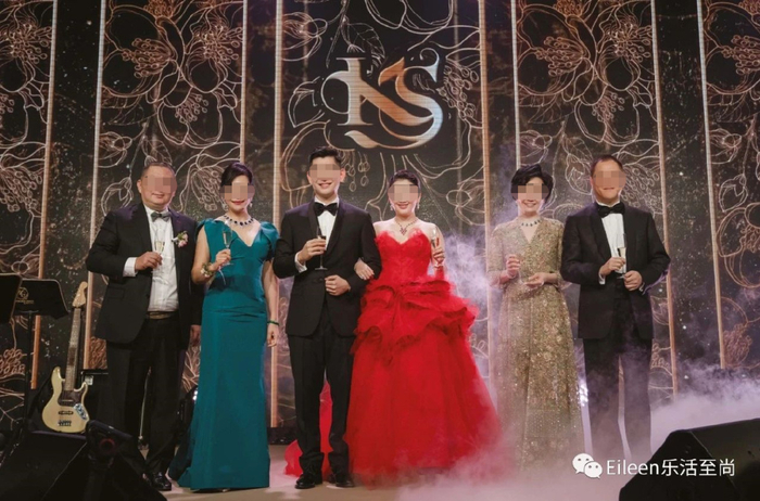 霸总追星“甜歌教主”：老婆豪掷12亿买楼，比赌王家族还壕气