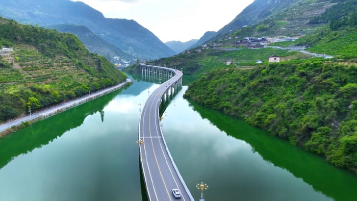 湖北兴山:邂逅"水上公路" 遇见春日美好|湖北省_新浪新闻