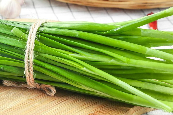 韭菜有补阳的功效,不仅能补充体内所需的阳气,同时也能起到护养肾脏的