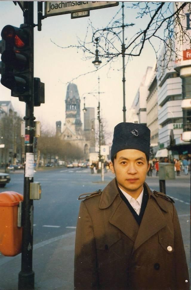 一本名叫《英儿》的书记录了顾城与英儿的故事.