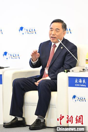 聚焦博鳌中国能建董事长宋海良以绿色清洁能源为主导的国际能源电力