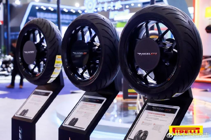 资讯全新diablosupercorsav4sc赛道专用轮胎首次亮相摩博会