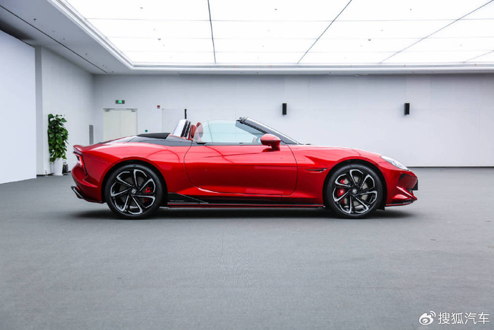 auto设区慎点小心被种草敞篷跑车mgcyberster设计解读