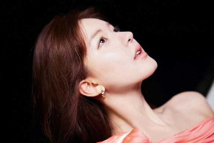 赵露思甜甜的气质里面有很强的镜头质感