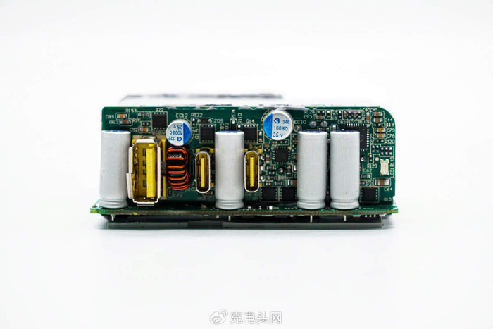 拆解报告:aohi 140w 2c1a氮化镓充电器aoc-c017|面板|氮化|充电器
