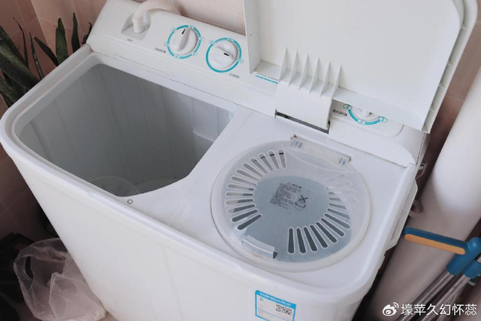 06净水机有些人(比如我)买净水机的时候想的是:自己在家制作,成本肯定