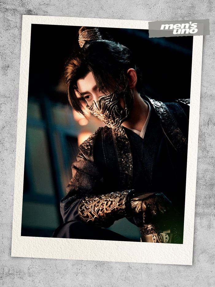 半脸面具是古装造型的常见配饰,常用于给角色营造神秘氛围