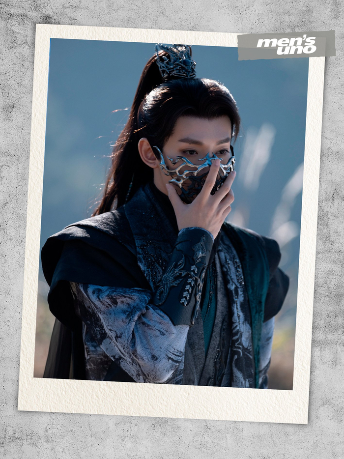 半脸面具是古装造型的常见配饰,常用于给角色营造神秘氛围