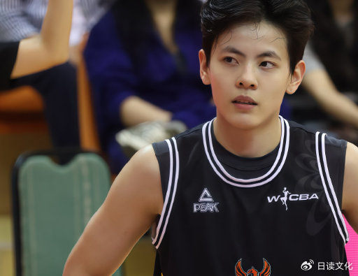 杨舒予,荣获wcba总决赛mvp