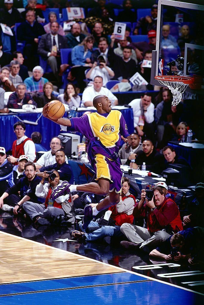分享一组1997年nba全明星扣篮大赛科比组图给大家