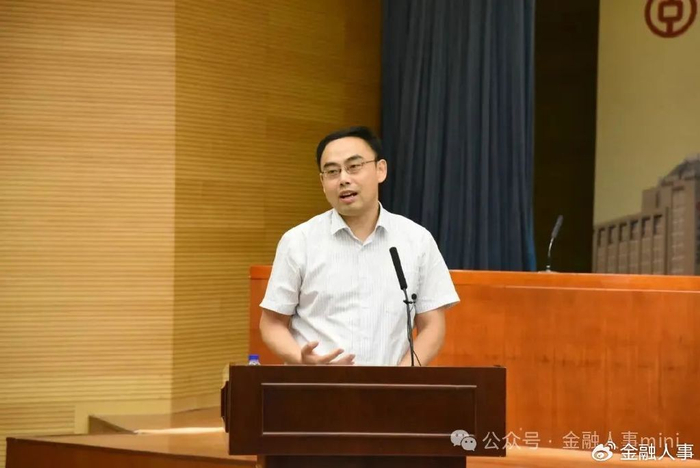 北京分行行长王晓明,拟任中银资产董事长.