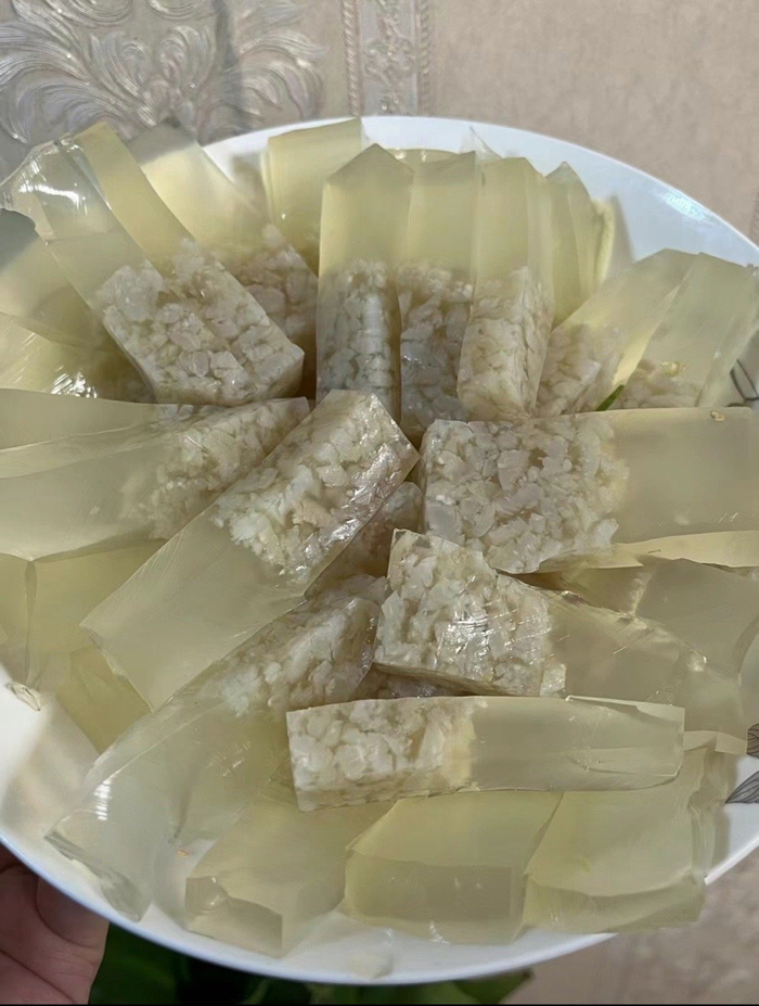 每年冬天这都是东北餐桌上的必备凉菜皮冻