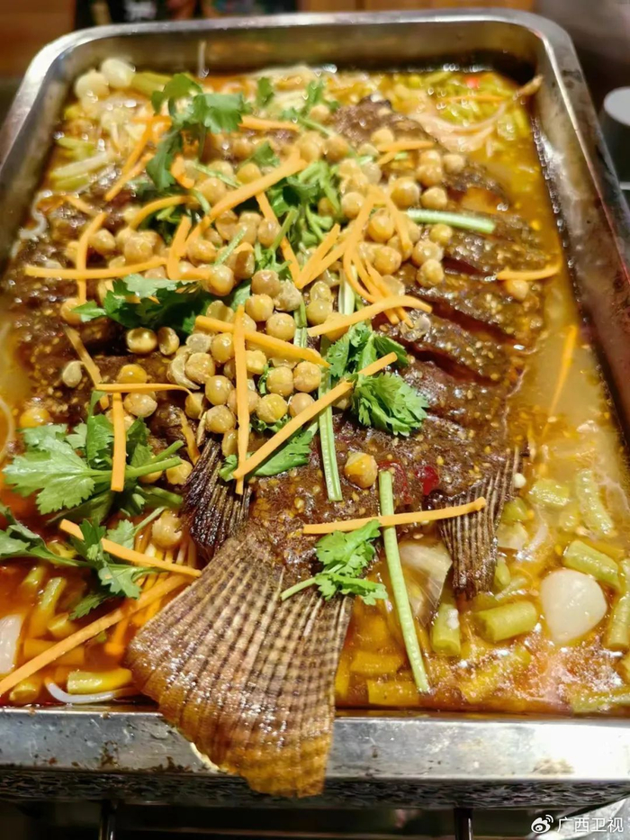 百色田阳网红烧烤,名字虽「歪」味道很正!