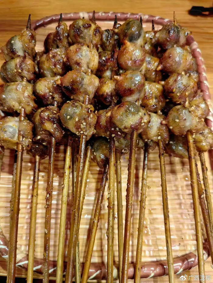 百色田阳网红烧烤,名字虽「歪」味道很正!