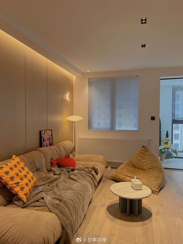 现代简约暖色系的家温馨舒适