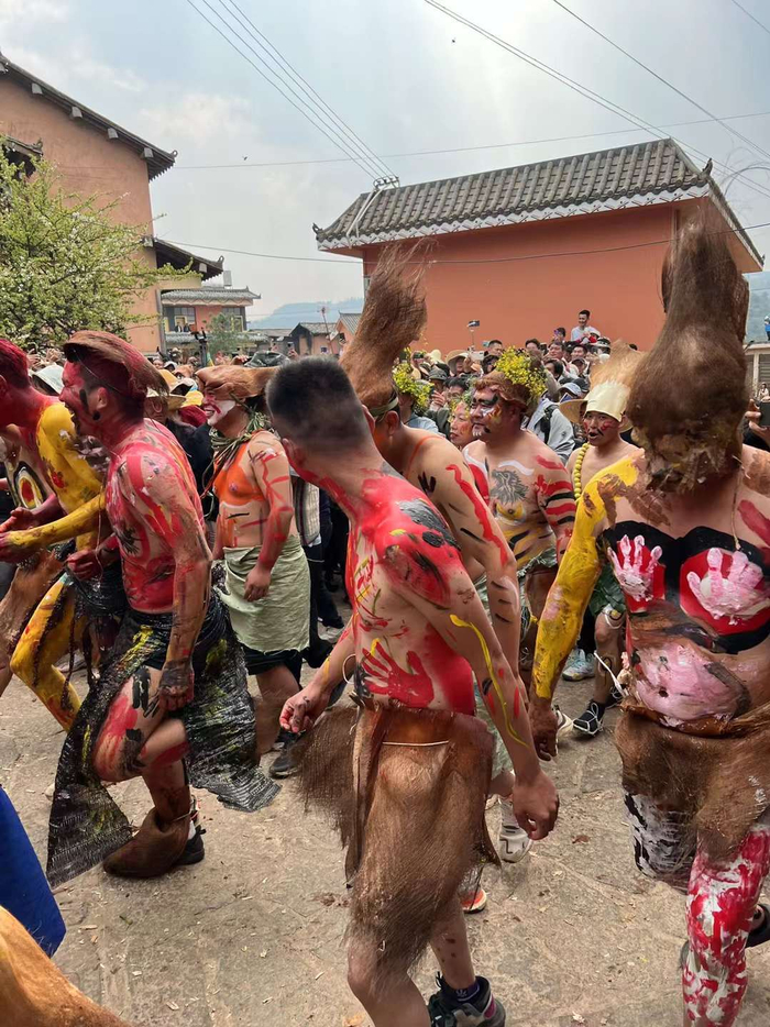 红万2024年彝族阿细祭火民族民间文艺展演圆满结束|阿细|祭火|彝族
