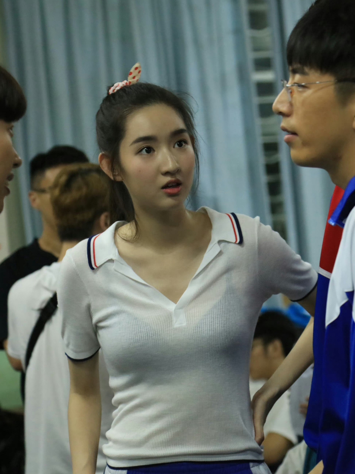 王玉雯在《遇见你真好》中的服饰穿搭被观众吐槽了