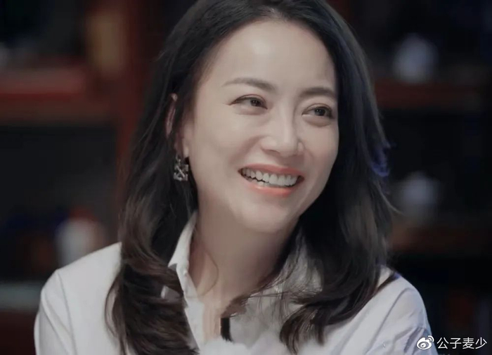 她与谢霆锋相伴26年,未婚先孕生下女儿,网友:长得像谢霆锋!