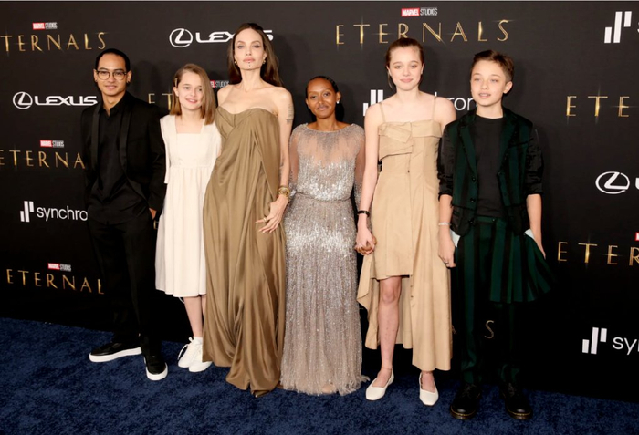 巨星夫妻打了8年离婚大战,没想到最伤他的却是女儿