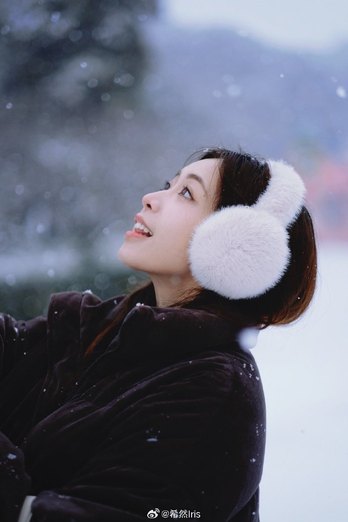 希然Iris:「お元気ですか——」__财经头条