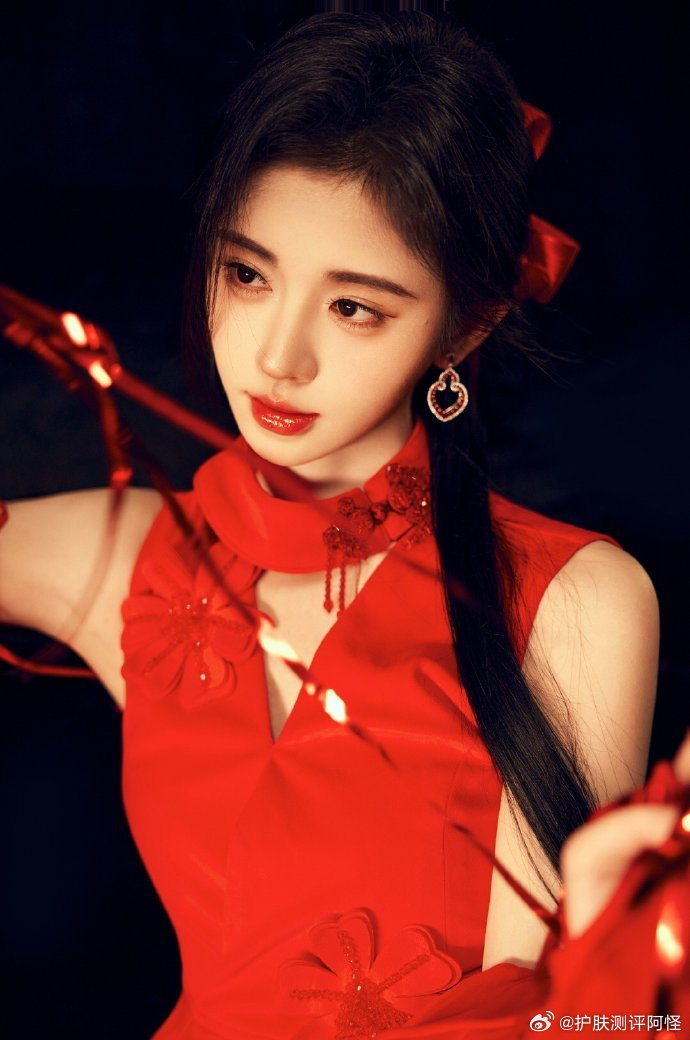 鞠婧祎请查看以下句子非常遗憾的是我无法在多年前聆听你的小幸运歌曲